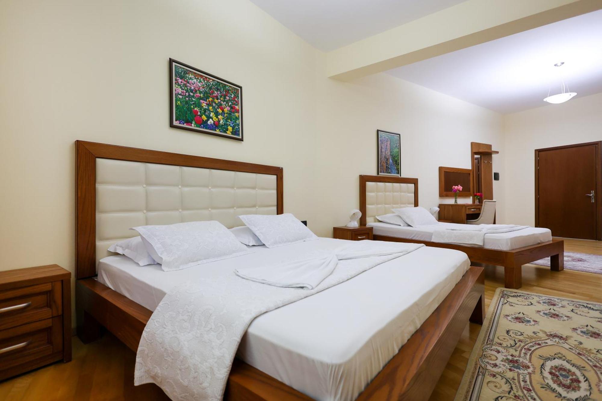 Hotel Kanione Cerenisht Esterno foto