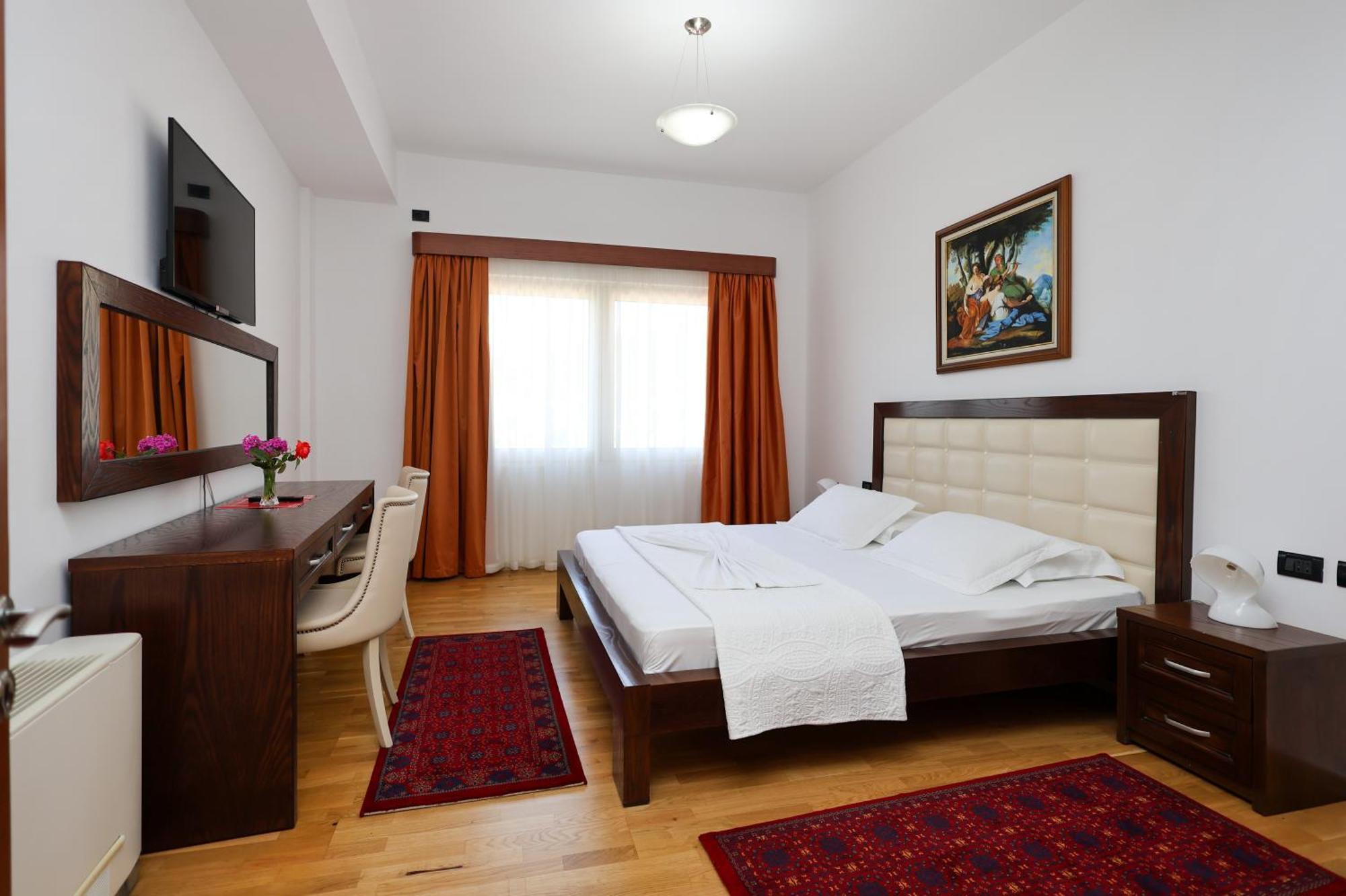 Hotel Kanione Cerenisht Esterno foto